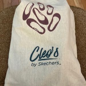 Cleo Love Spell Flats- Skechers - Navy size 8.5 -NWOT